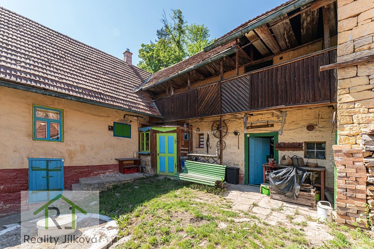 Prodej rodinného domu 40 m², pozemek 1581 m² – fotografie 2