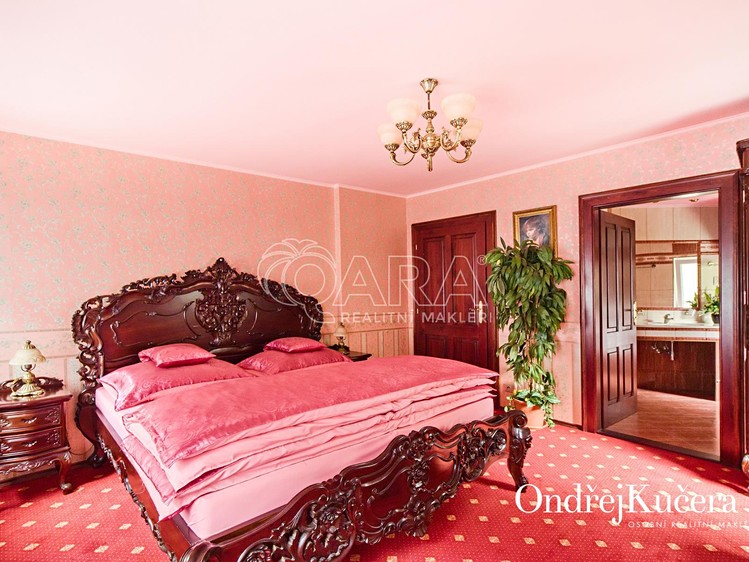 Prodej komerčního prostoru, 832 m² (27 z 60)