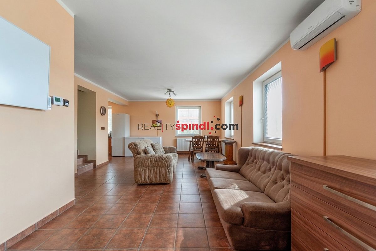 Prodej rodinného domu 188 m², pozemek 3565 m² – fotografie 4