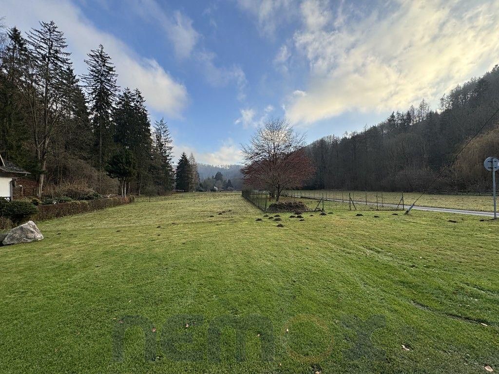 Prodej stavebního pozemku 1606 m² – fotografie 3