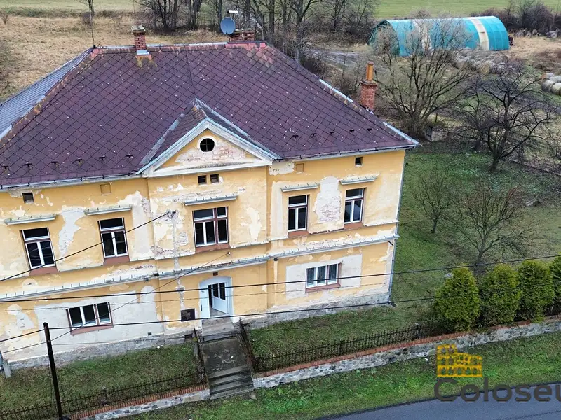 Prodej rodinného domu 670 m², pozemek 1114 m², Javorník – náhled fotky 2