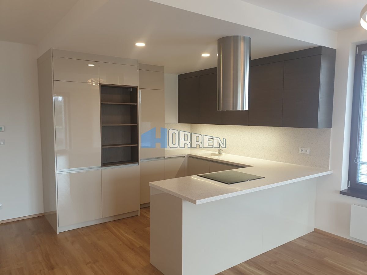 Pronájem bytu 3+kk 92 m²