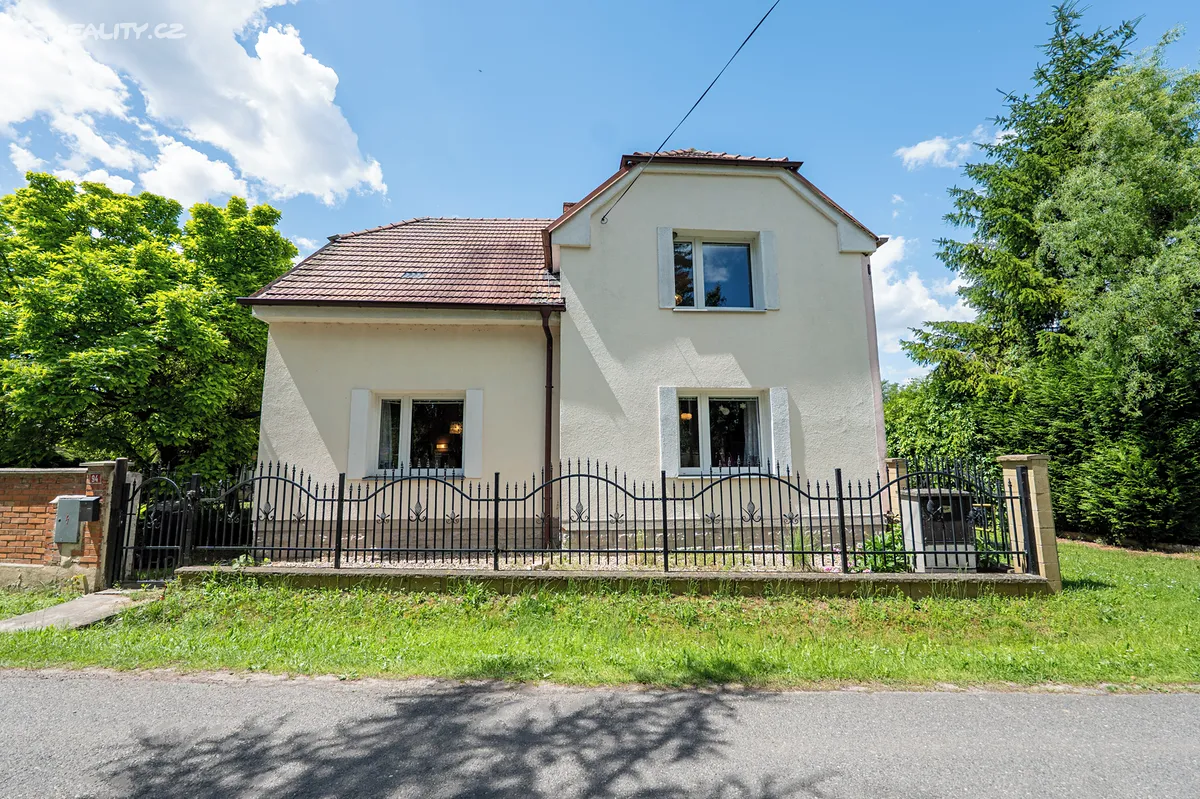 Prodej rodinného domu 194 m², pozemek 1073 m², Čilec