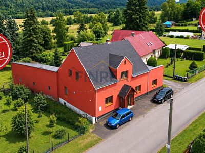 Prodej rodinného domu 350 m², pozemek 984 m²