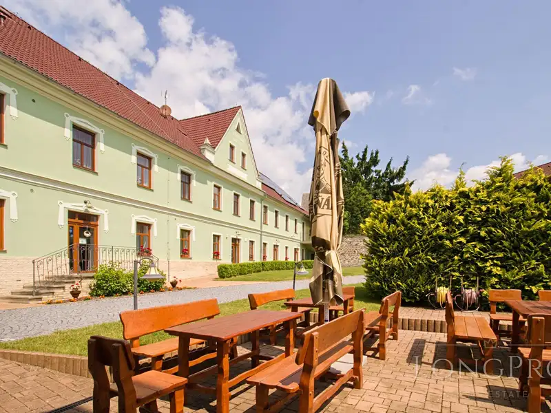Prodej činžovního domu 995 m², Chudoslavice – náhled fotky 3