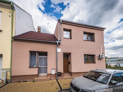 Prodej  vícegeneračního domu 242 m², pozemek 430 m²