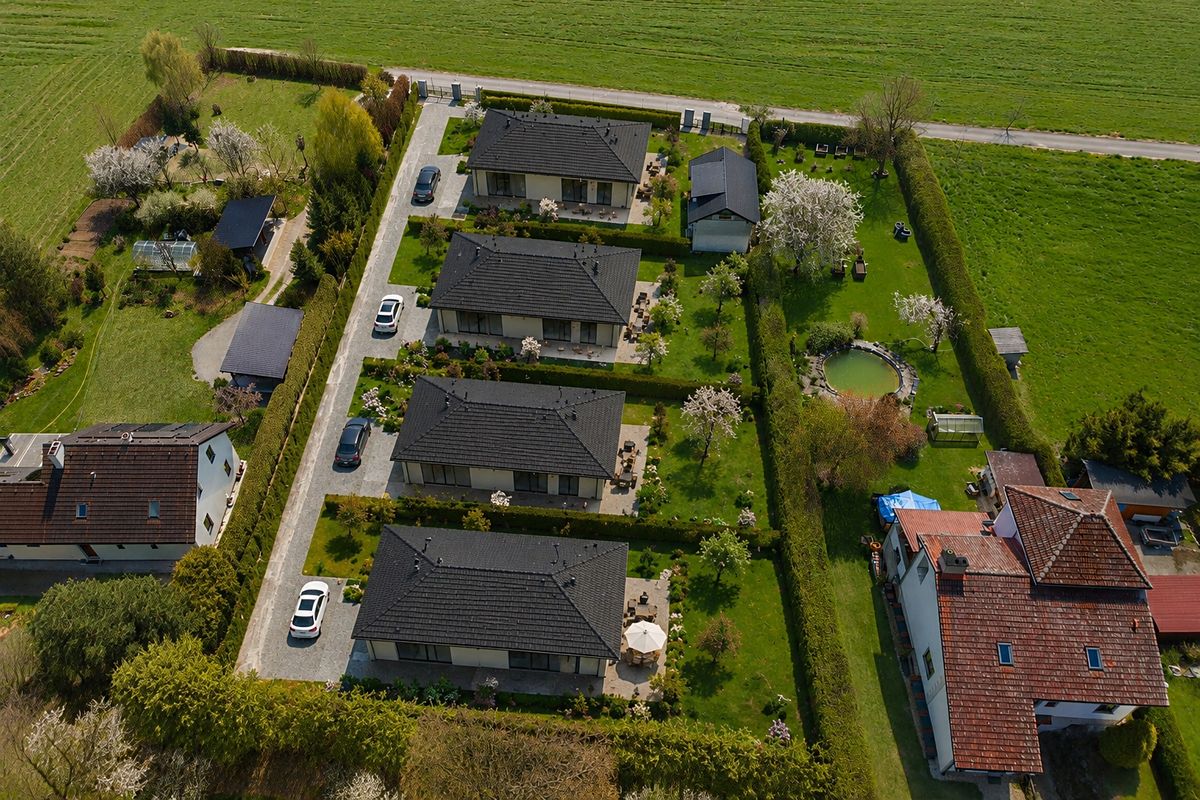 Prodej stavebního pozemku 4004 m²
