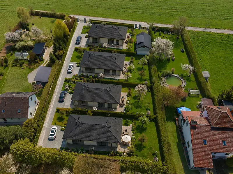 Prodej stavebního pozemku 4004 m², Nemile – náhled fotky 1