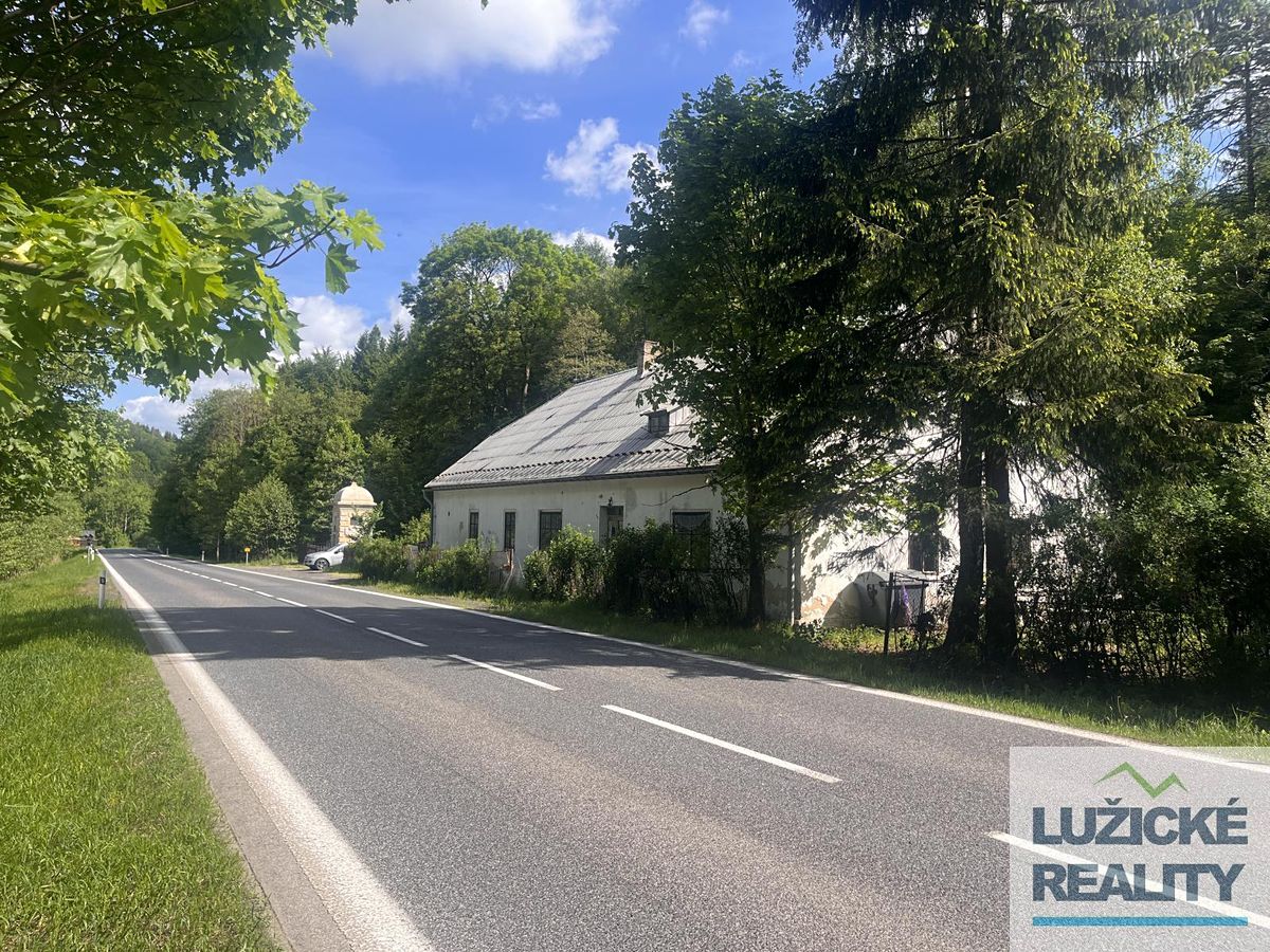 Prodej rodinného domu 420 m², pozemek 935 m²