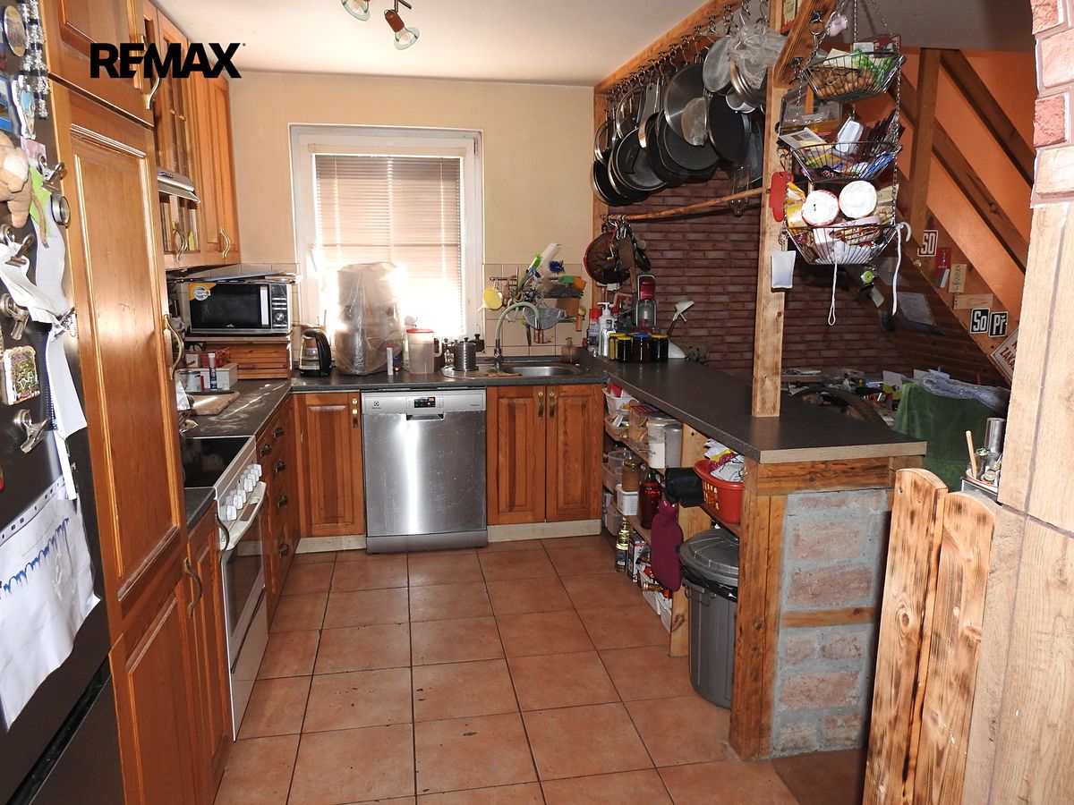 Prodej rodinného domu 128 m², pozemek 79 m² – fotografie 2