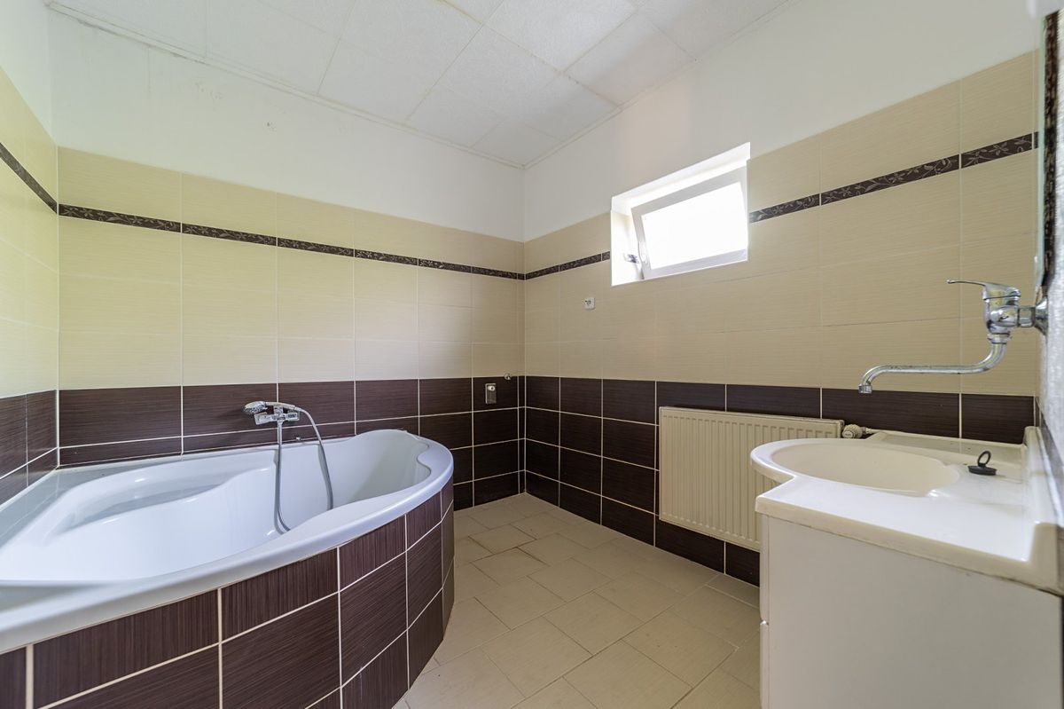 Prodej rodinného domu 170 m², pozemek 135 m² – fotografie 3
