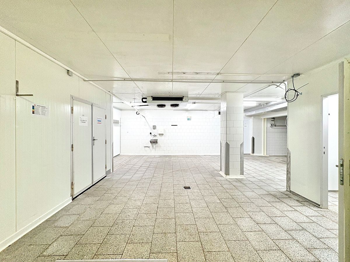 Pronájem skladového prostoru 152 m² – fotografie 2