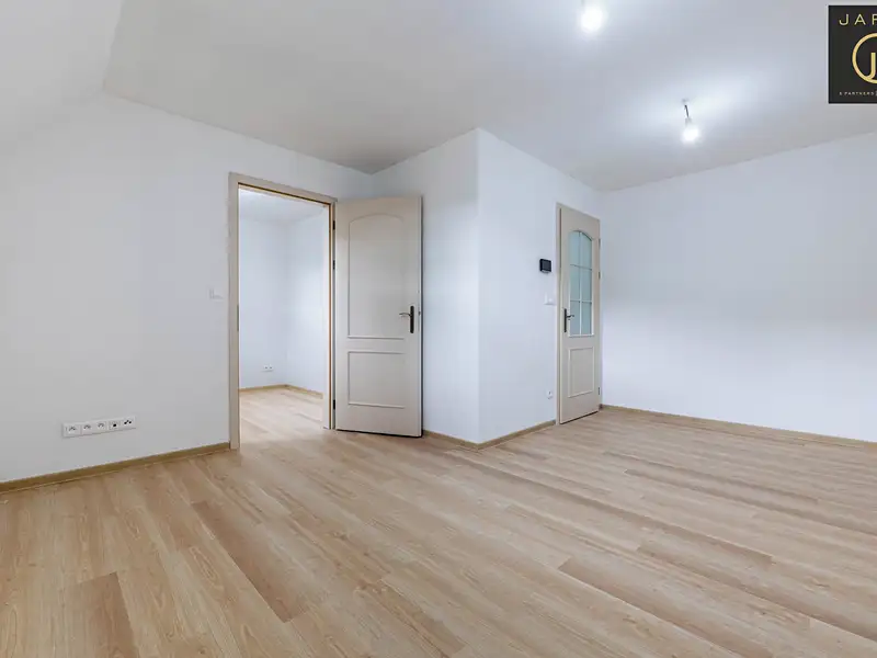 Prodej bytu 2+kk 34 m², Jáchymov – náhled fotky 2