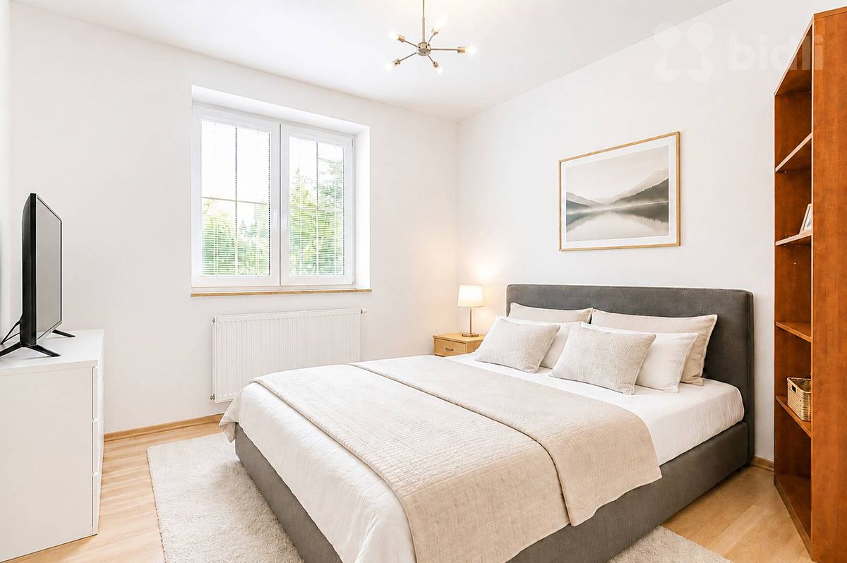 Prodej rodinného domu 220 m², pozemek 715 m² – fotografie 2