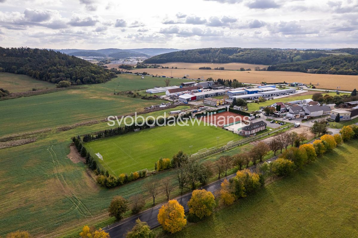 Prodej stavebního pozemku 1462 m² – fotografie 2