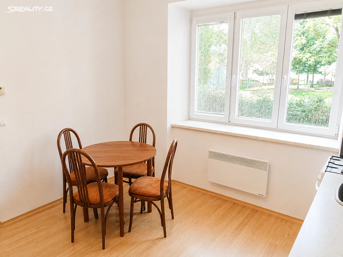 Pronájem bytu 2+kk 42 m² - Więcej