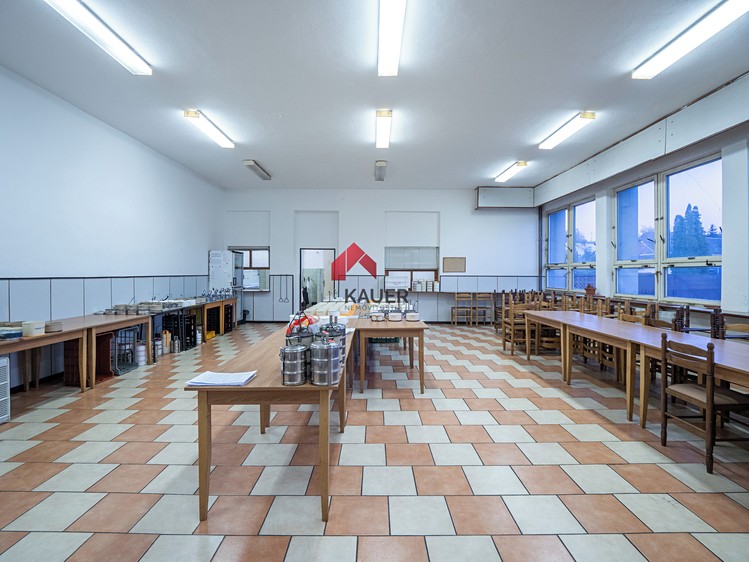 Комерційне приміщення на продаж, 654 м² (34 з 63)