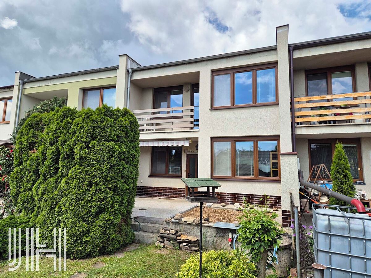 Prodej rodinného domu 163 m², pozemek 260 m² – fotografie 2