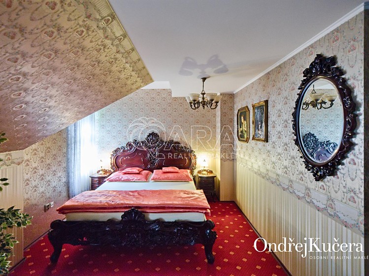Prodej komerčního prostoru, 832 m² (31 z 60)