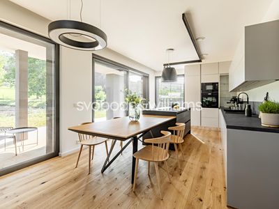 Prodej rodinného domu 199 m², pozemek 838 m²