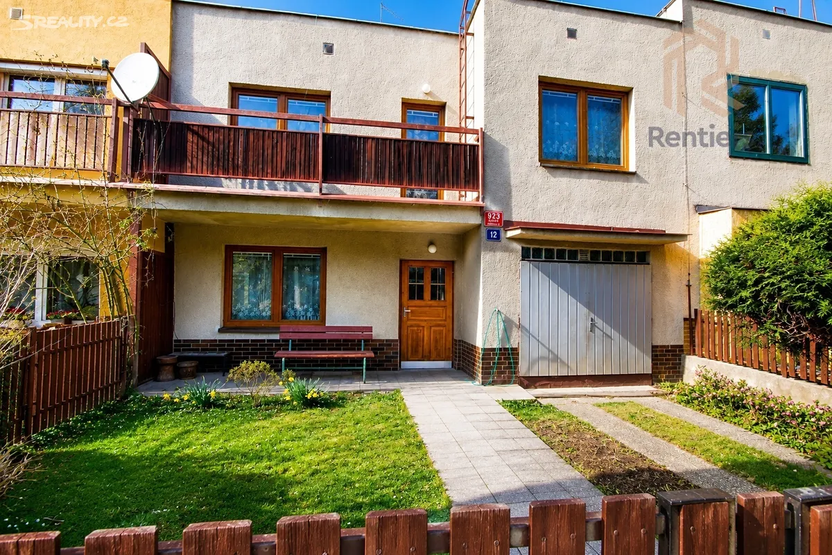 Prodej rodinného domu 256 m², pozemek 287 m² – pohled 2