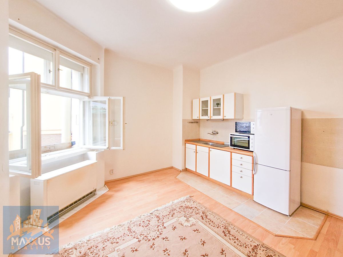 Pronájem bytu 1+kk 28 m²