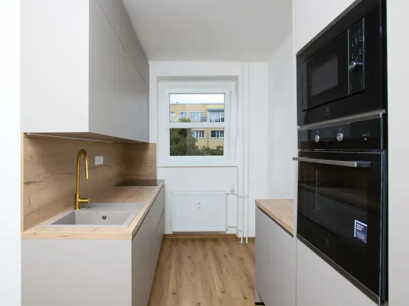 Prodej bytu 2+1 54 m², Praha – náhled fotky 2