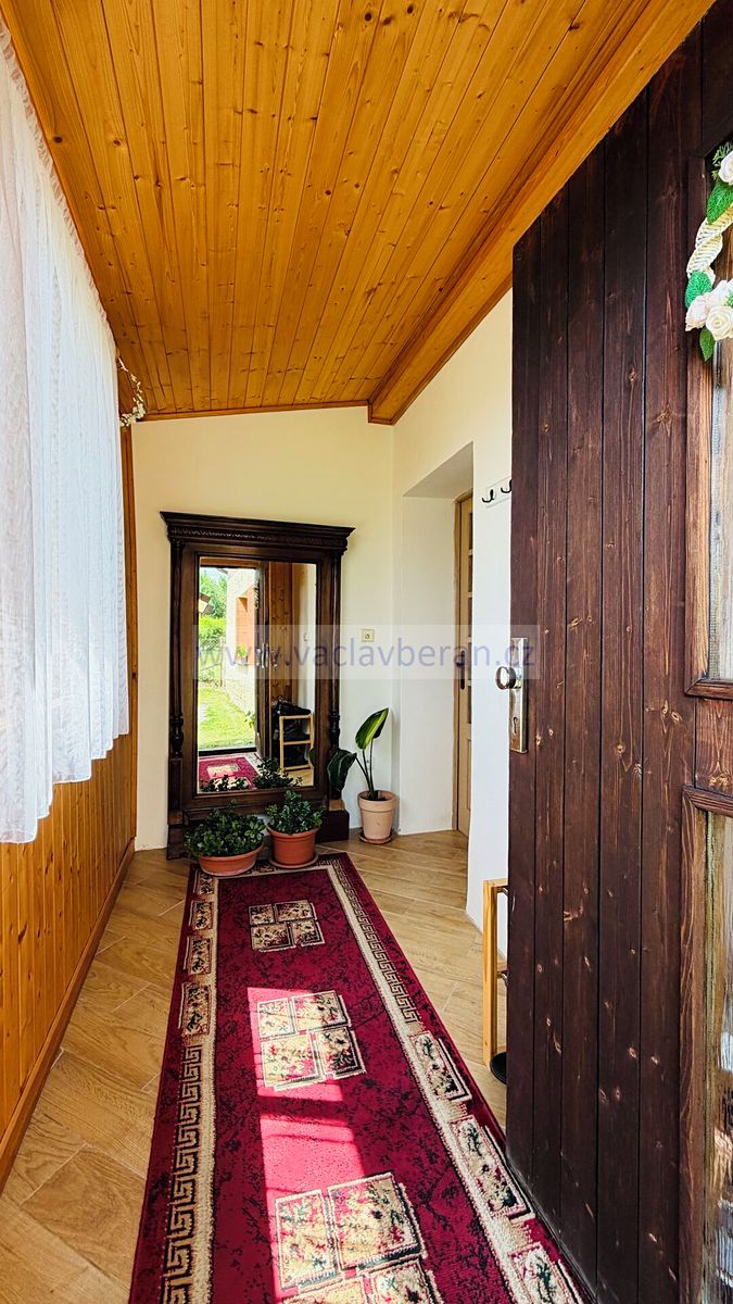 Prodej rodinného domu 378 m², pozemek 1656 m² – fotografie 5