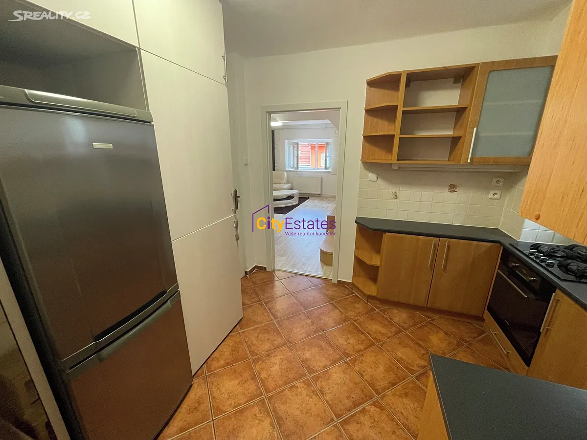 Pronájem bytu 2+1 57 m² – pohled 6