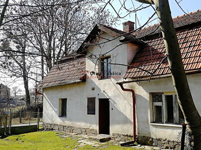 Prodej rodinného domu 200 m², pozemek 3700 m²
