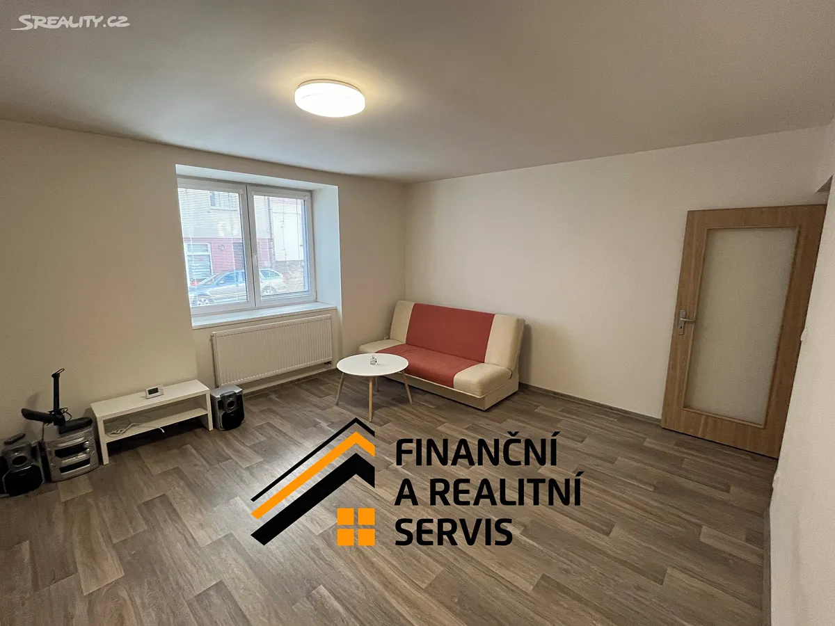 Pronájem bytu 2+kk 55 m² – pohled 2