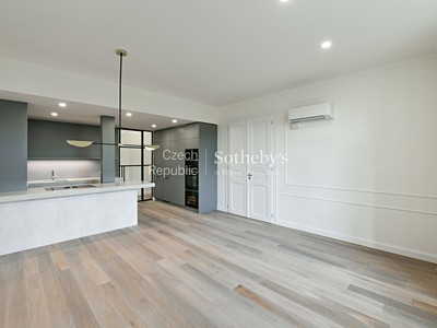 Pronájem bytu 4+kk 107 m²