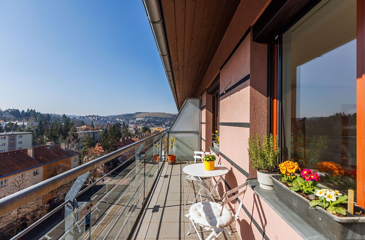Pronájem bytu atypický 55 m² – fotografie 2
