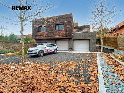 Prodej  rodinného domu 536 m², pozemek 1 709 m²
