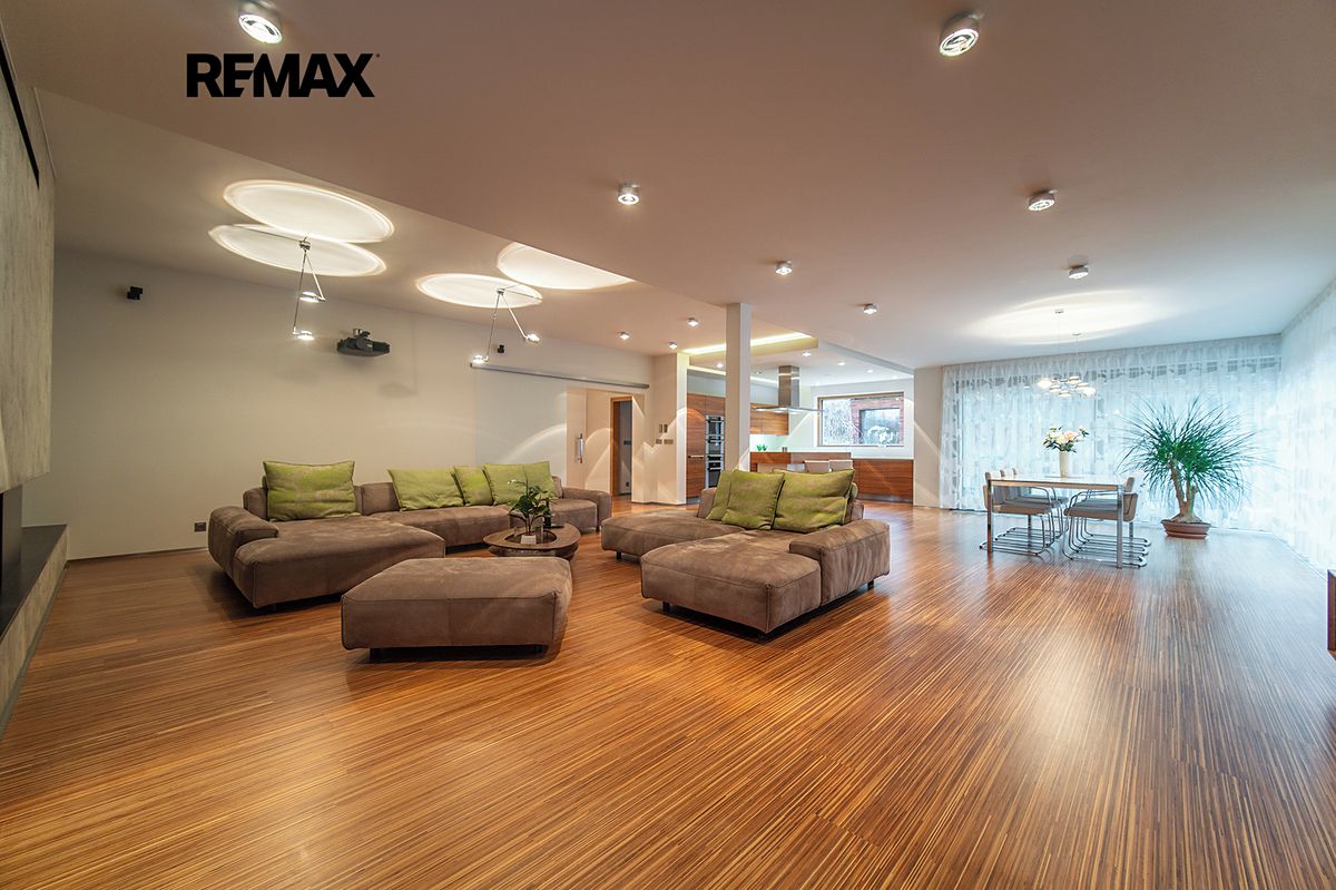 Prodej rodinného domu 536 m², pozemek 1709 m² – fotografie 4