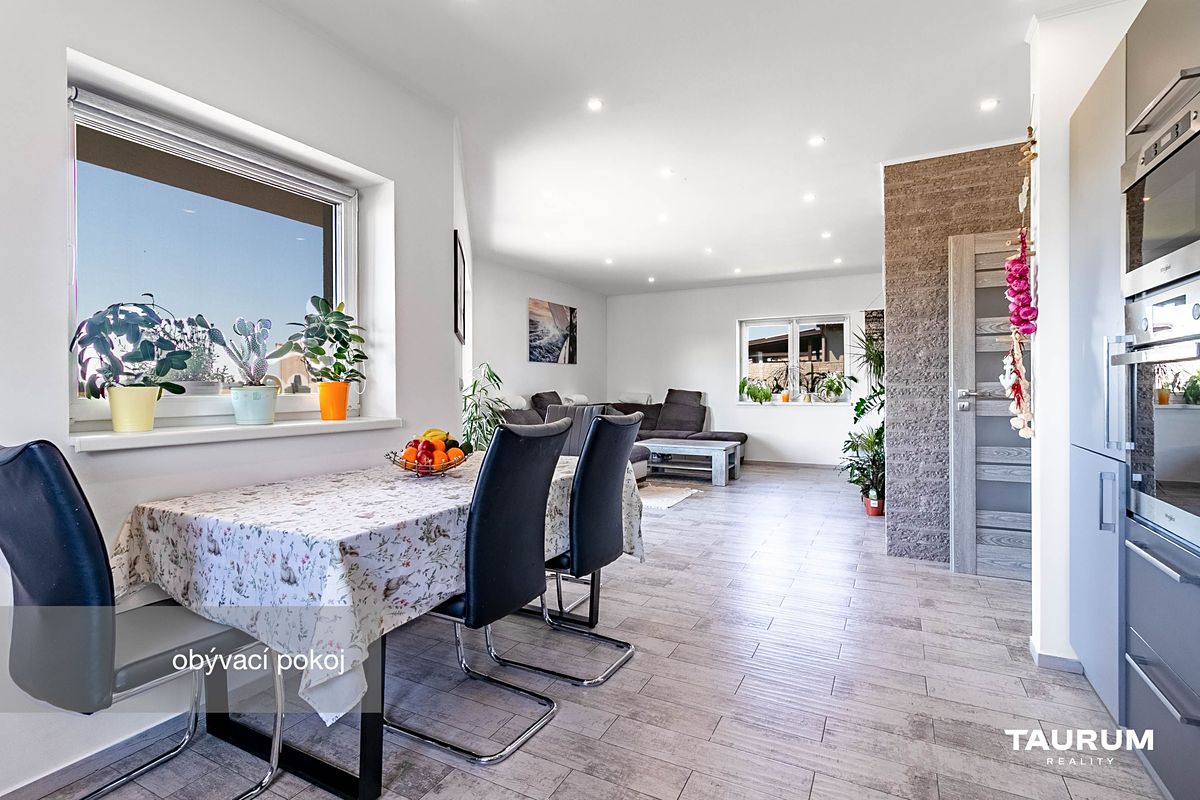 Prodej rodinného domu 112 m², pozemek 1056 m² – fotografie 5
