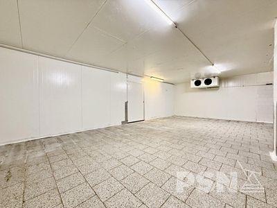 Pronájem výrobní haly, prostoru 949 m²