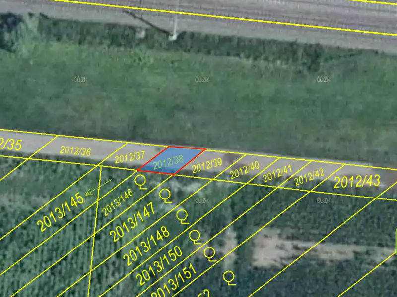 Prodej pole 370 m², Hrušky – náhled fotky 1
