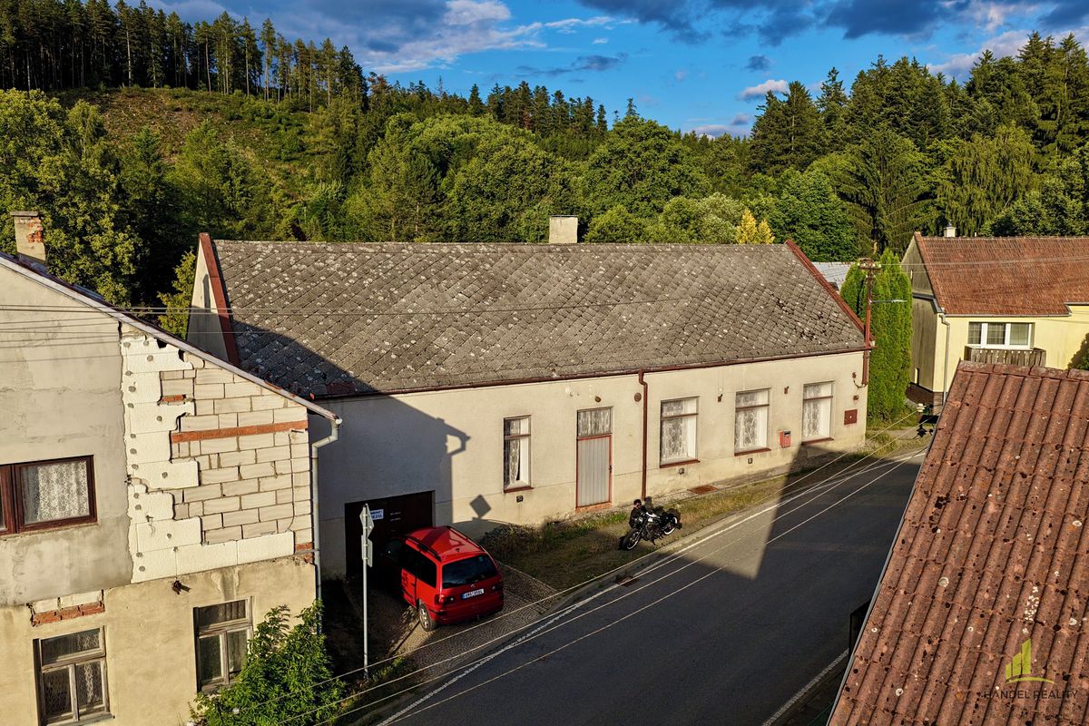 Prodej rodinného domu 200 m², pozemek 361 m² – fotografie 3