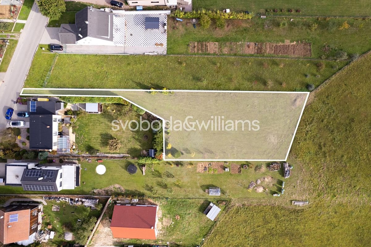 Prodej stavebního pozemku 1462 m²