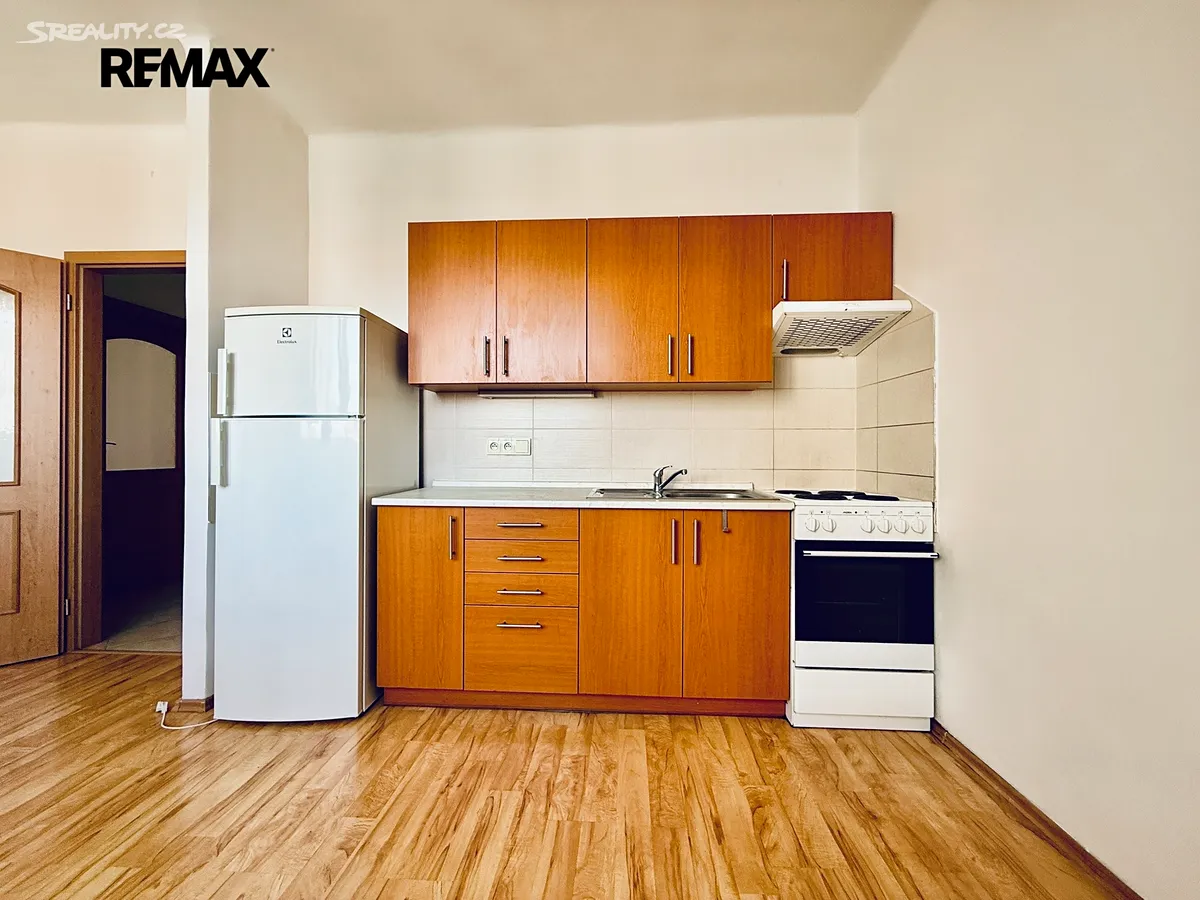 Pronájem bytu 2+kk 42 m², Kardinála Berana