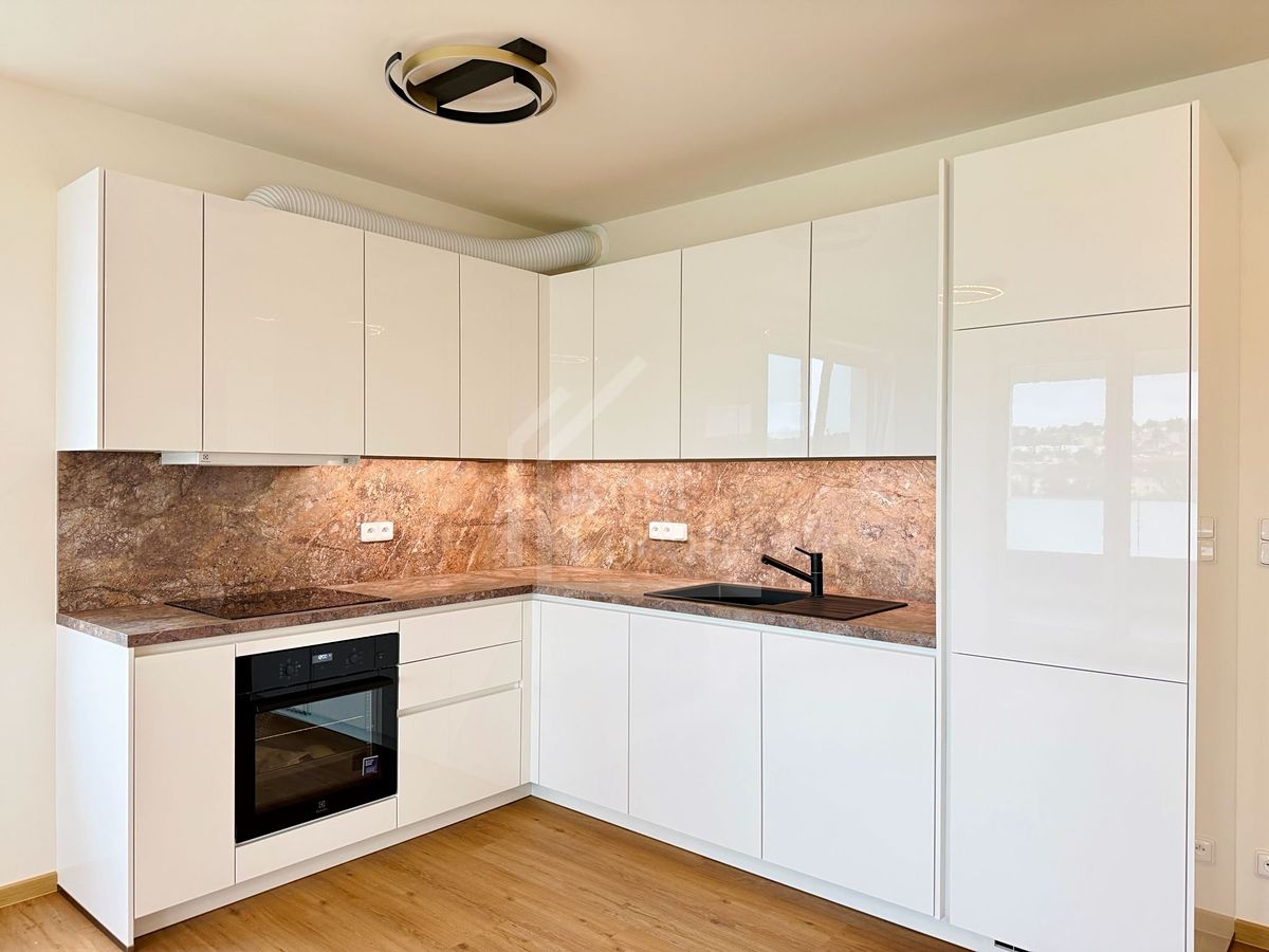 Pronájem bytu 2+kk 45 m²