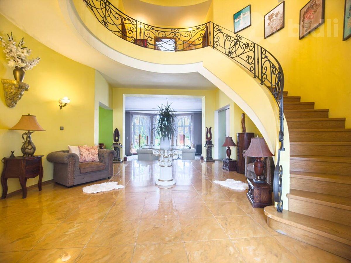 Prodej rodinného domu 256 m², pozemek 1249 m² – fotografie 3