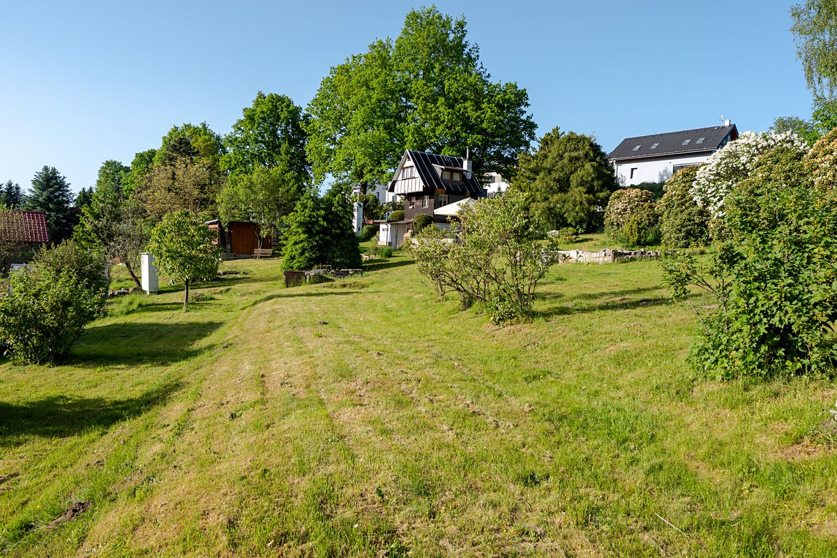 Prodej stavebního pozemku 784 m²