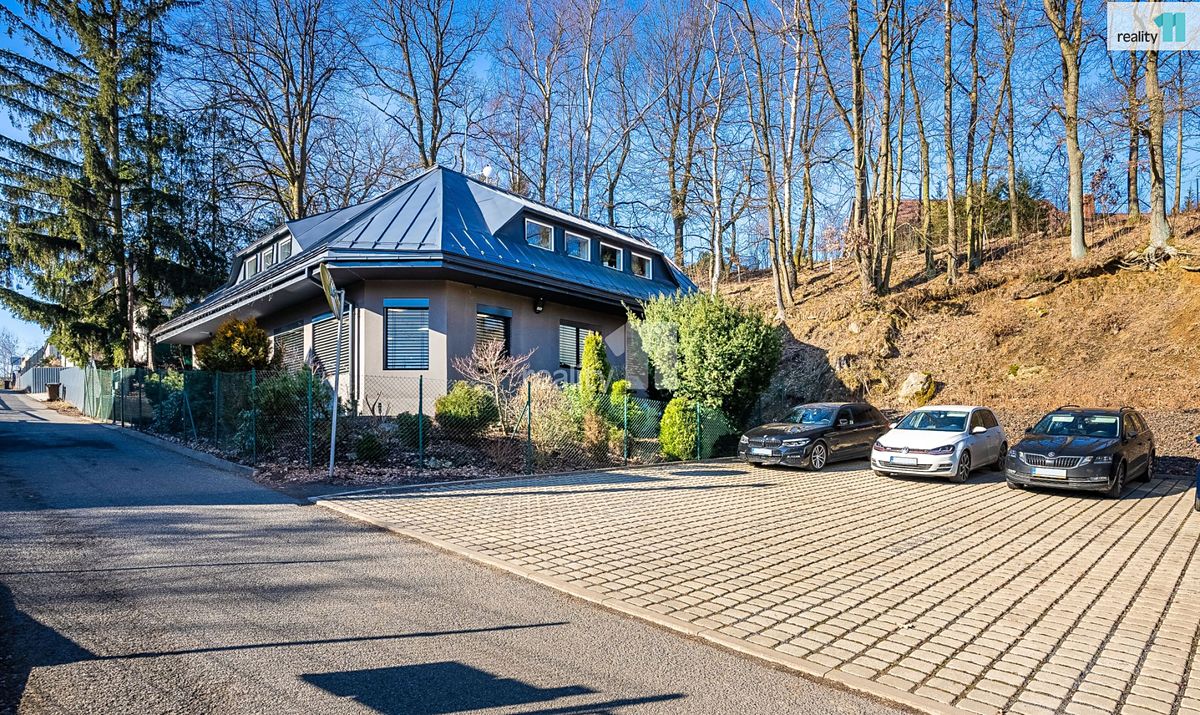 Prodej kanceláře 377 m² – fotografie 2