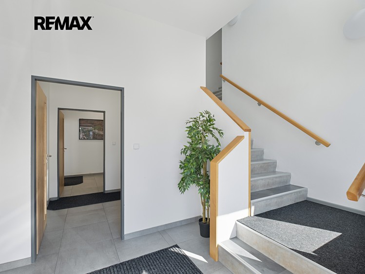 Комерційне приміщення в оренду, 274 м² (14 з 24)