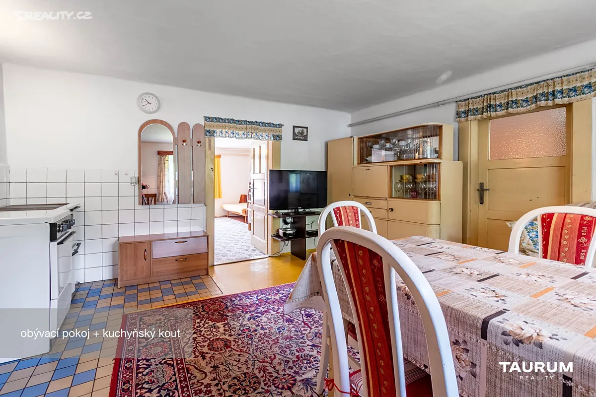 Prodej rodinného domu 108 m², pozemek 1745 m² – další