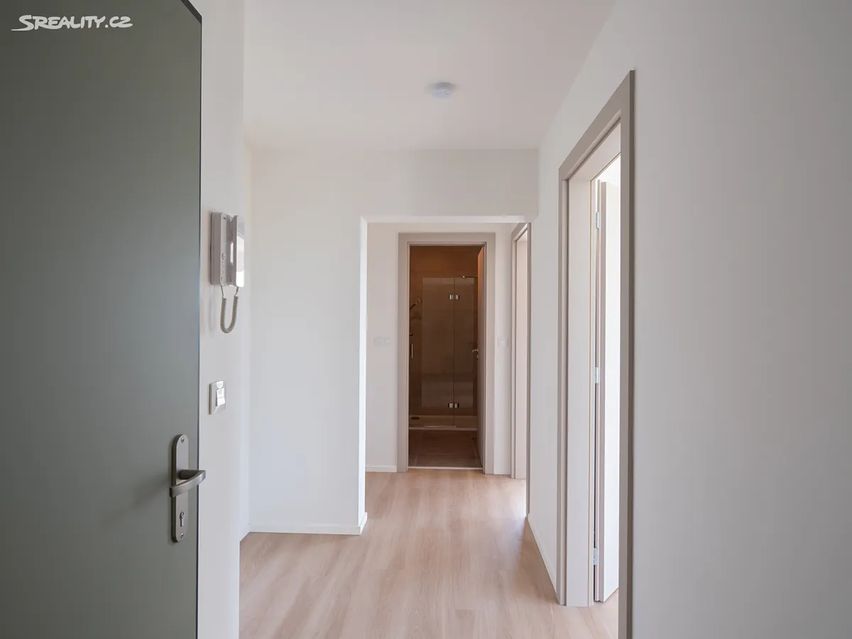Prodej bytu 2+kk 49 m² – pohled 2