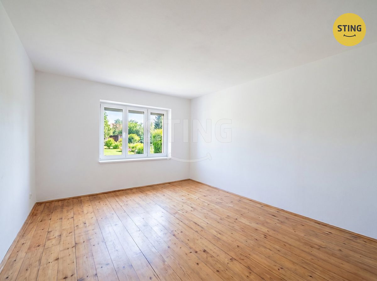 Prodej rodinného domu 200 m², pozemek 2191 m² – fotografie 5