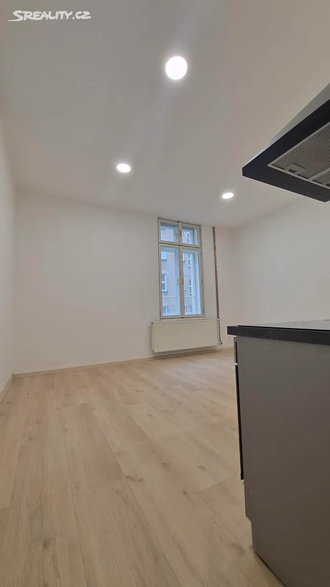 Pronájem bytu 2+kk 45 m² - Więcej